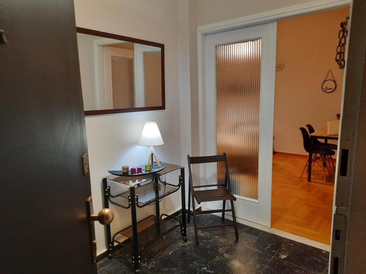 Cosy Apartment In The Heart Of The City 칼라마타 외부 사진